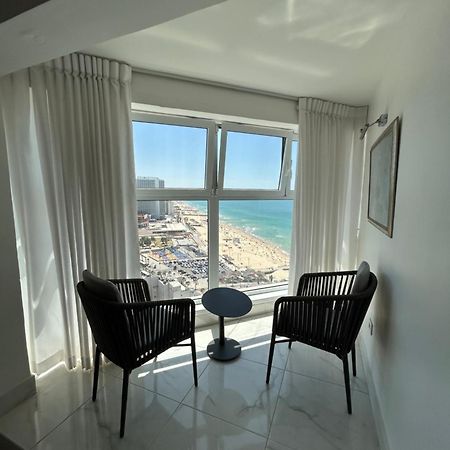סוויטת אהבה מתוקה על הים-Sweet Love Suite On The Sea Bat Yam Exterior photo