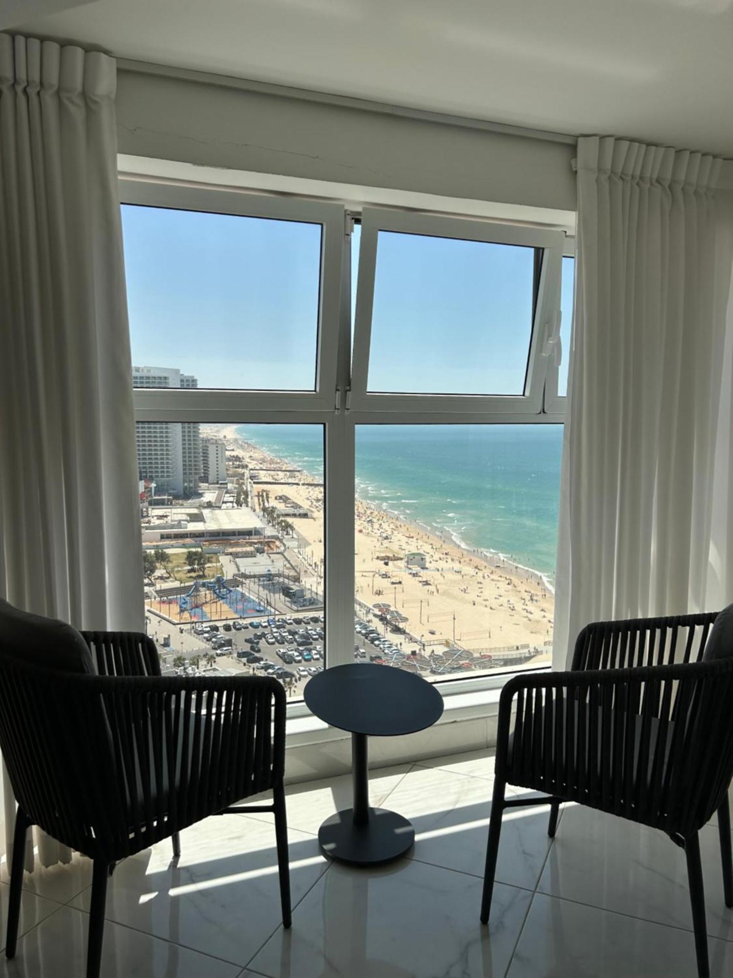 סוויטת אהבה מתוקה על הים-Sweet Love Suite On The Sea Bat Yam Exterior photo